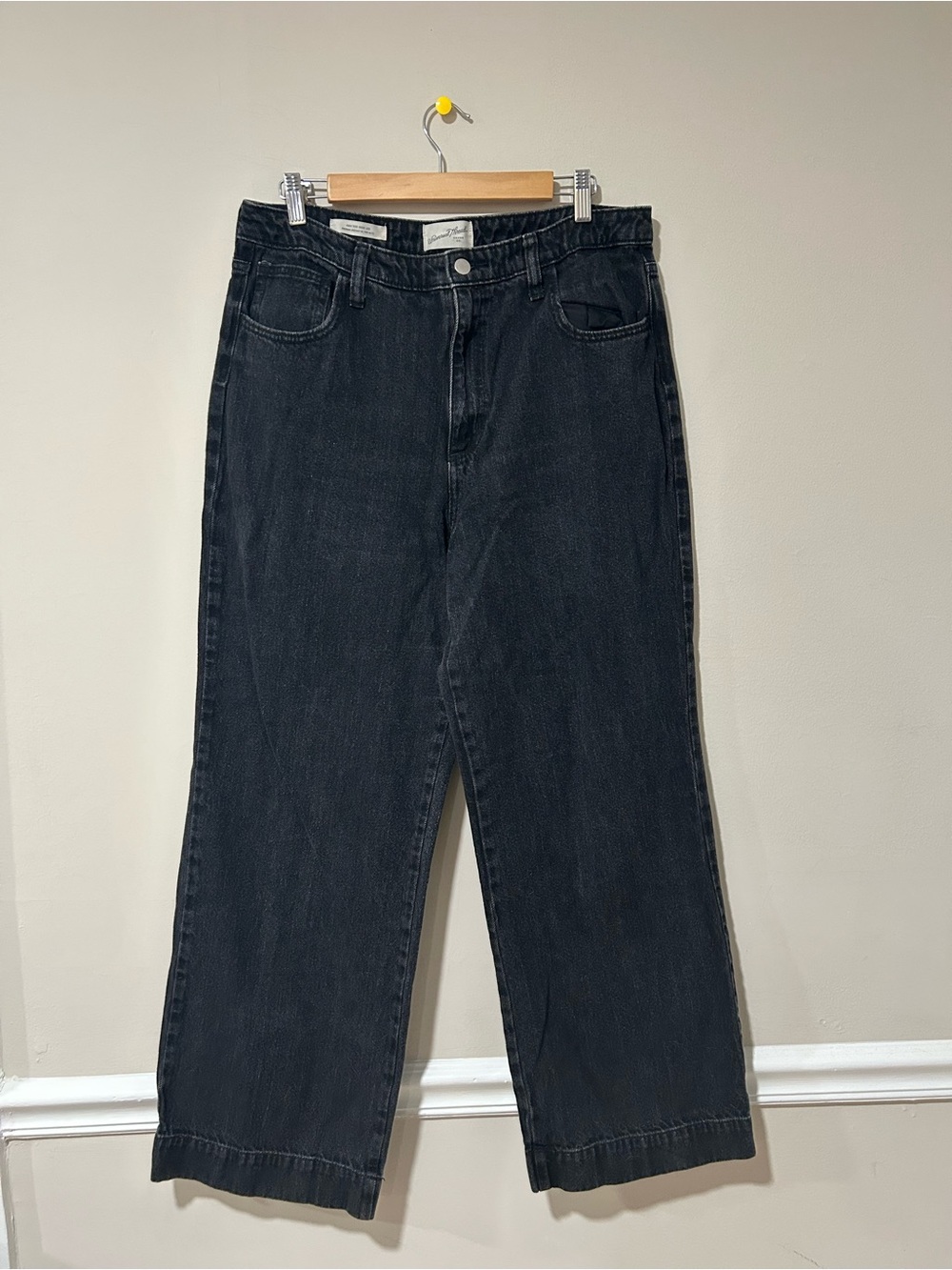 Universal Thread High-Rise Wide-Leg Jeans - Black - Picture 3 of 4